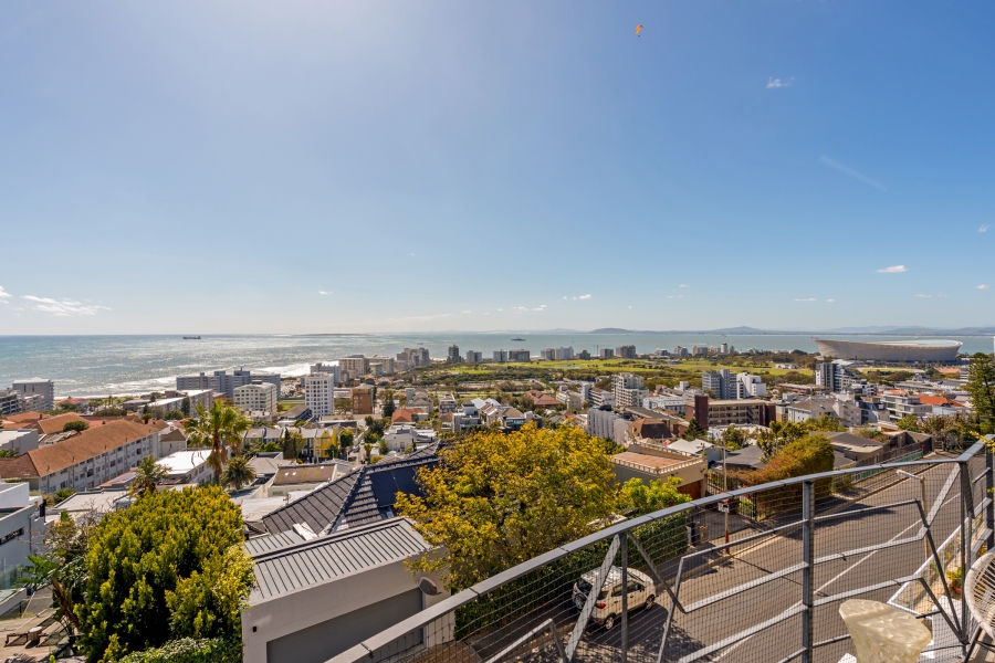 3 Bedroom Property for Sale in Green Point Western Cape